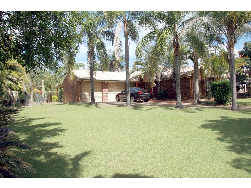 4 Richter Ct, Edens Landing QLD 4207