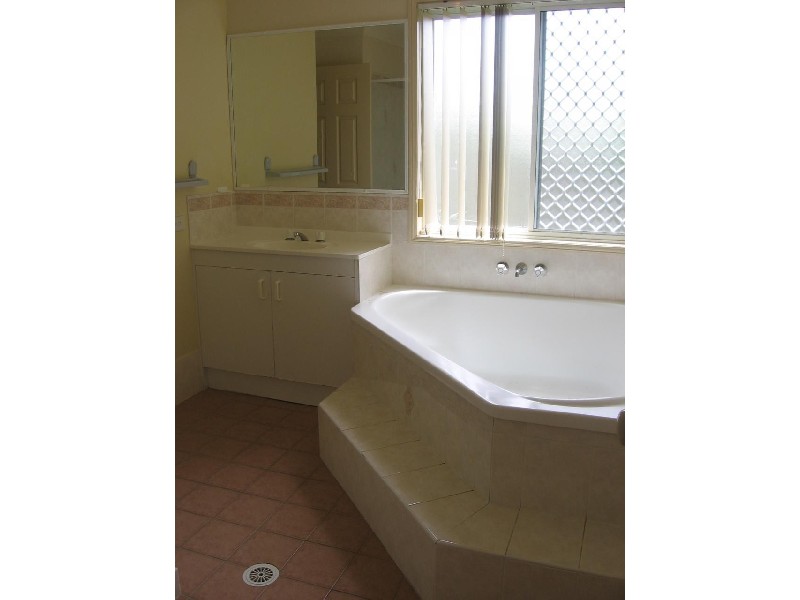 Edens Landing QLD 4207