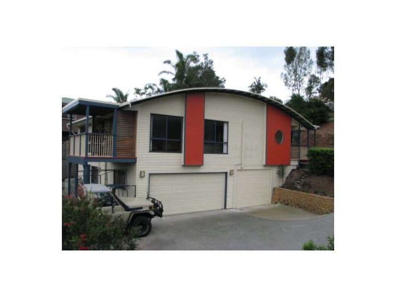 15 Valerie Close, Edens Landing QLD 4207