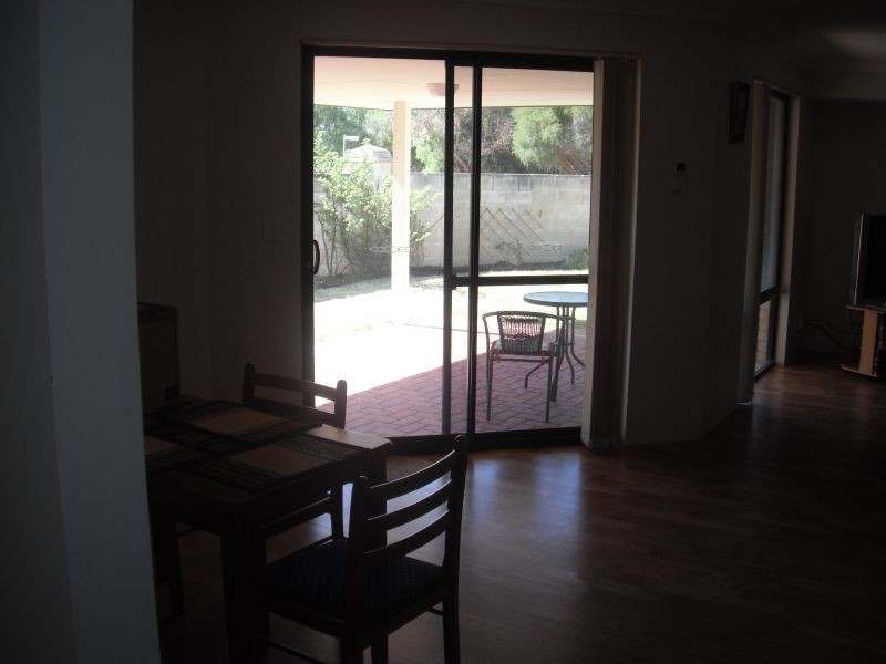 1/2 Glen Eagles Grove, Busselton WA 6280