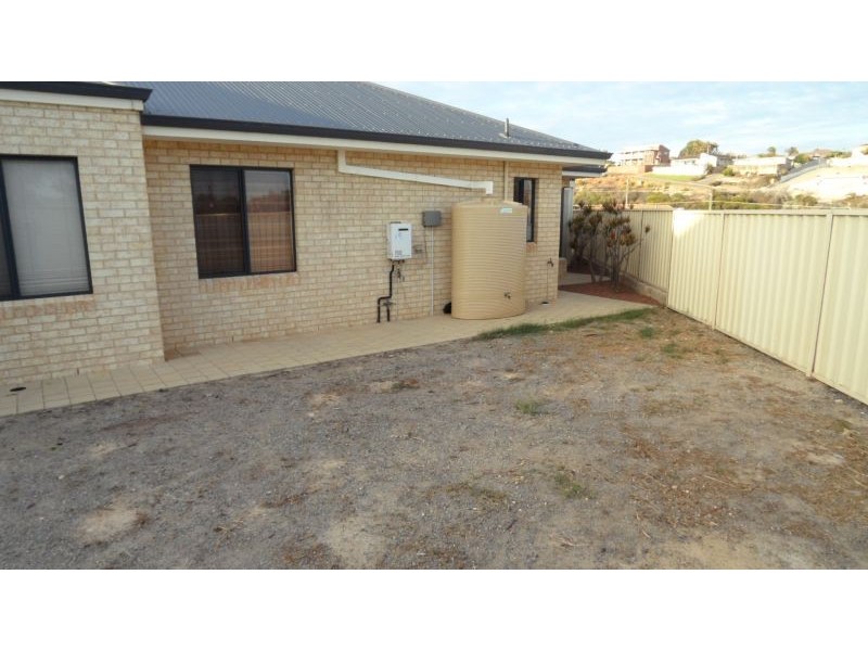 27/323 Willcock Drive, Tarcoola Beach, Geraldton WA 6530