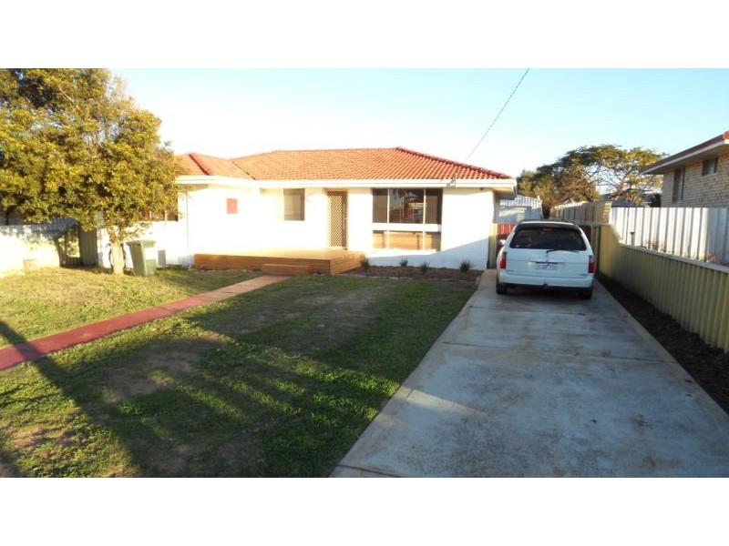75 Kenny Crescent, Rangeway WA 6530