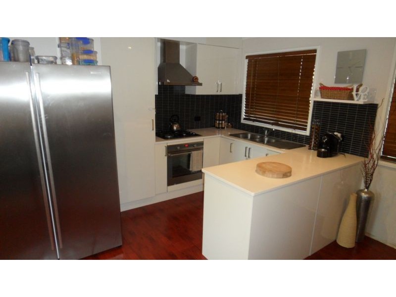 75 Kenny Crescent, Rangeway WA 6530