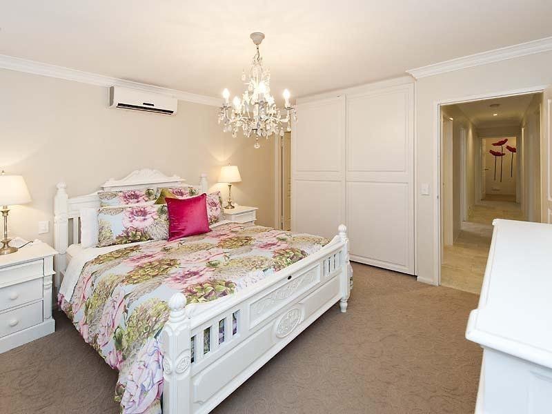 15 Bilkurra Way, Mount Nasura WA 6112