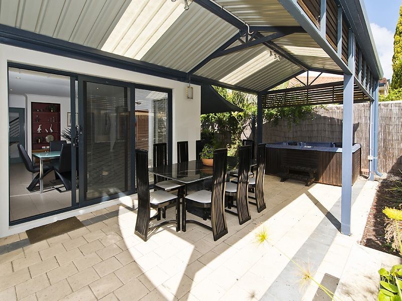 15c Thurlow Avenue, Yokine WA 6060