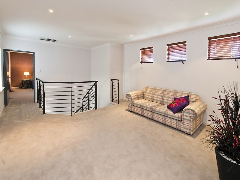 15c Thurlow Avenue, Yokine WA 6060