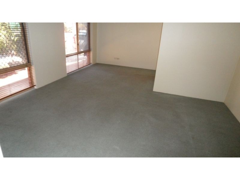 8 Nightingale Place, Greenfields WA 6210