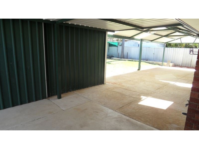 8 Nightingale Place, Greenfields WA 6210