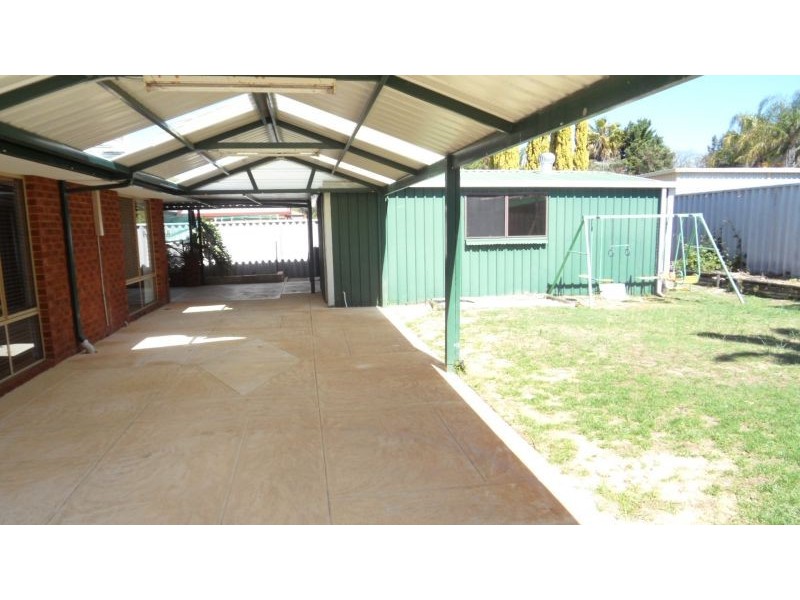 8 Nightingale Place, Greenfields WA 6210