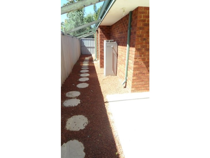 8 Nightingale Place, Greenfields WA 6210