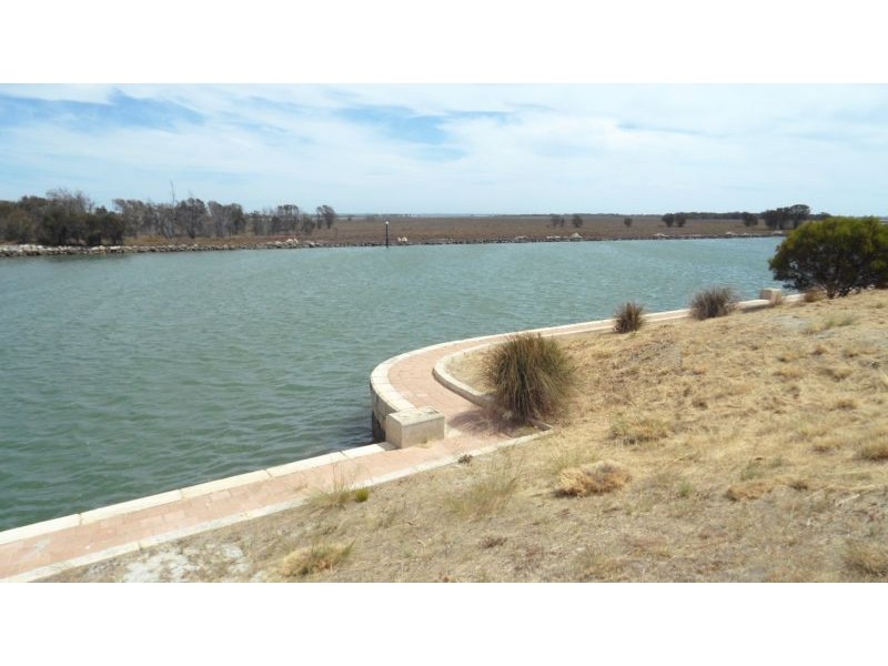 45 ERINS ISLE, Dudley Park WA 6210