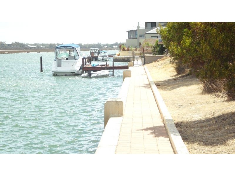 45 ERINS ISLE, Dudley Park WA 6210