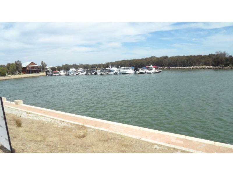 45 ERINS ISLE, Dudley Park WA 6210