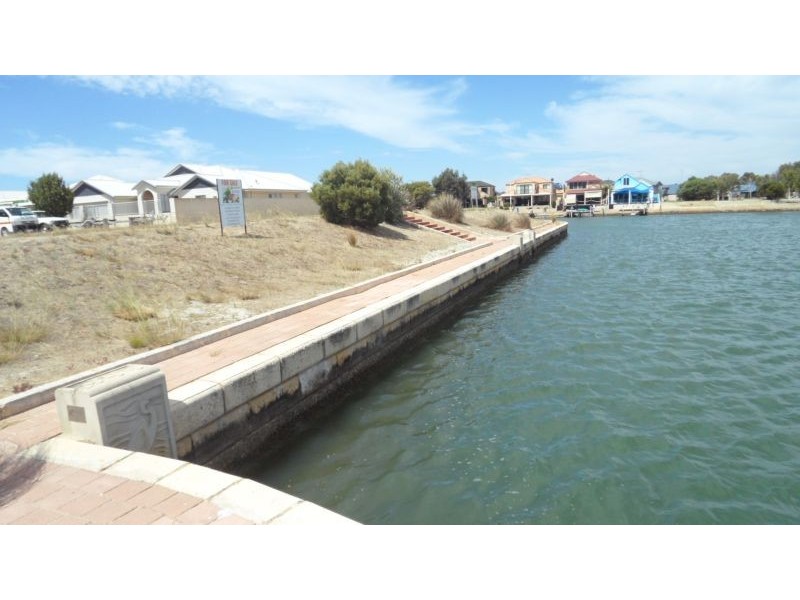 45 ERINS ISLE, Dudley Park WA 6210