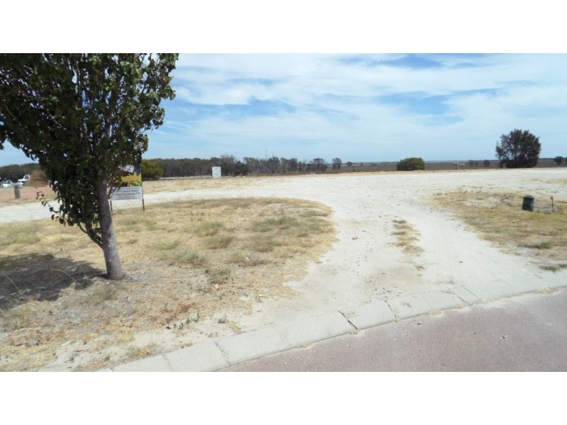 45 ERINS ISLE, Dudley Park WA 6210