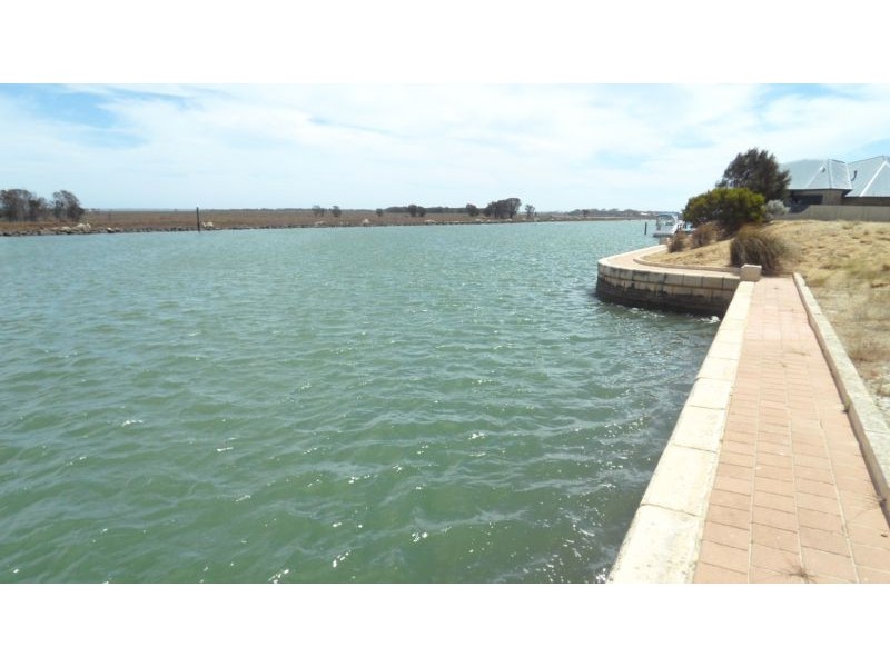 45 ERINS ISLE, Dudley Park WA 6210