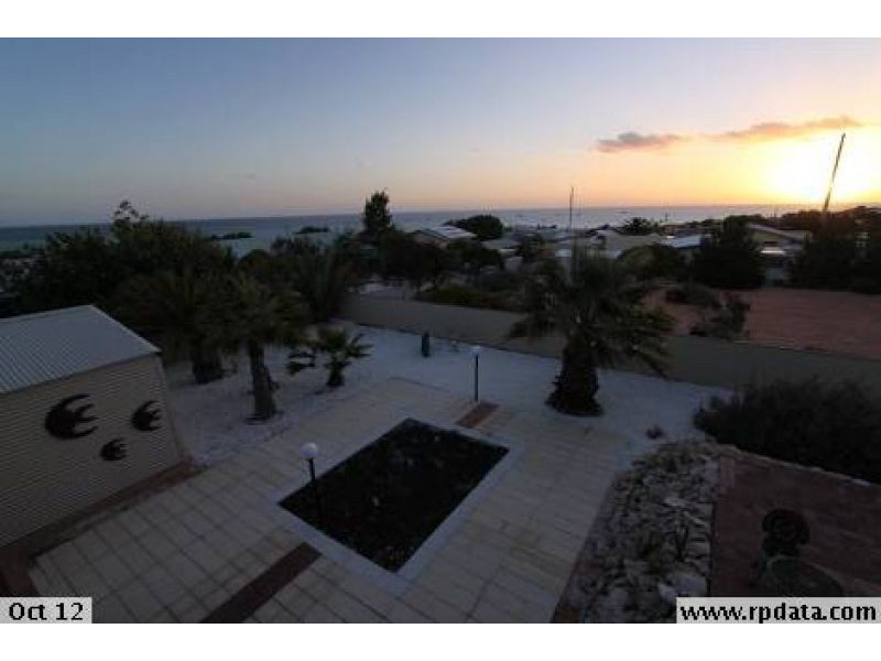 1 DIRK PLACE, Denham WA 6537