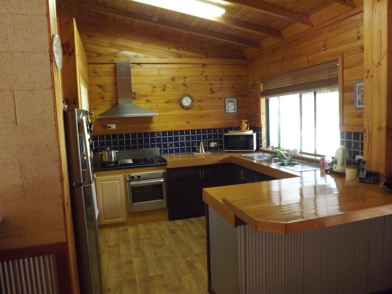 218 BUNTER WAY, Howatharra WA 6532