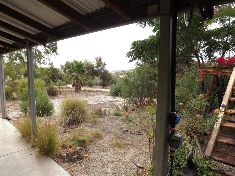 218 BUNTER WAY, Howatharra WA 6532