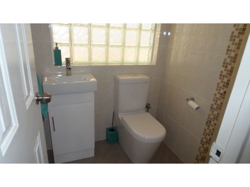 20 HOLCOMBE ROAD, Warnbro WA 6169