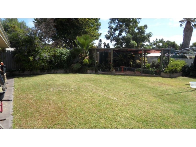 20 HOLCOMBE ROAD, Warnbro WA 6169