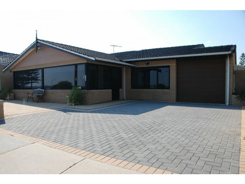 286 SAFETY BAY ROAD, Safety Bay WA 6169