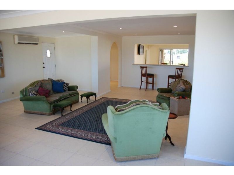 286 SAFETY BAY ROAD, Safety Bay WA 6169