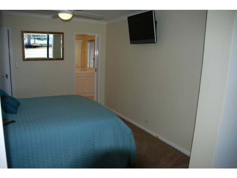 286 SAFETY BAY ROAD, Safety Bay WA 6169