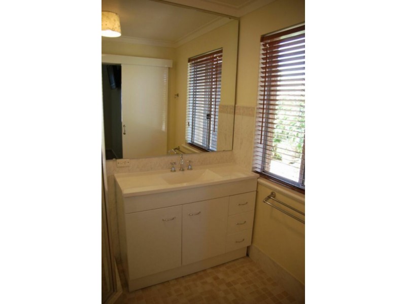 286 SAFETY BAY ROAD, Safety Bay WA 6169