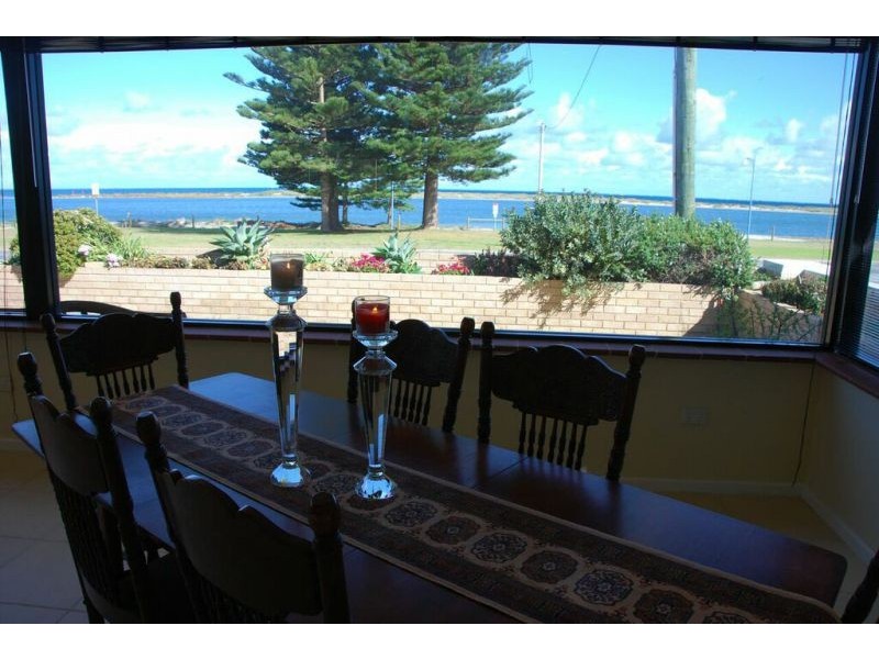 286 SAFETY BAY ROAD, Safety Bay WA 6169