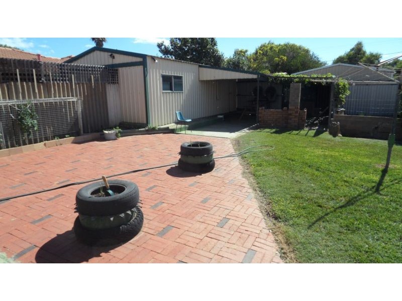 7 DAMPIER STREET, Beachlands WA 6530