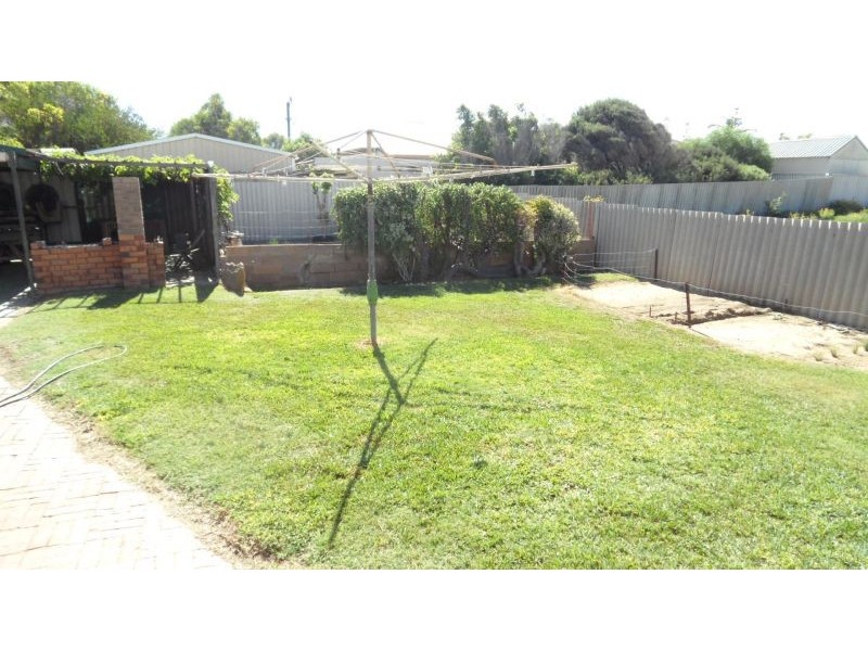 7 DAMPIER STREET, Beachlands WA 6530