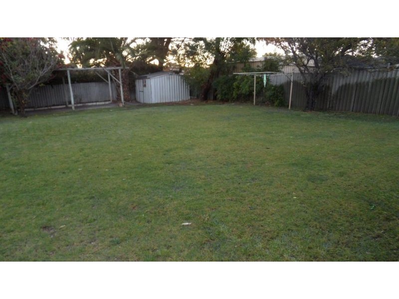 9 BRIXHAM WAY, Warnbro WA 6169