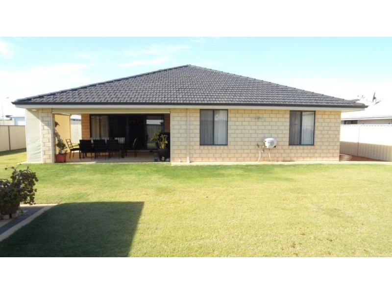 144 GLENFIELD BEACH DRIVE, Glenfield WA 6532