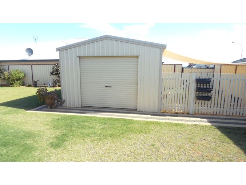 144 GLENFIELD BEACH DRIVE, Glenfield WA 6532