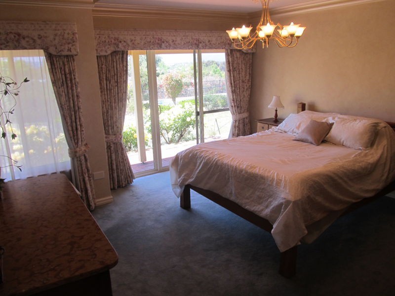 6 RANGEVIEW PLACE, Canning Vale WA 6155