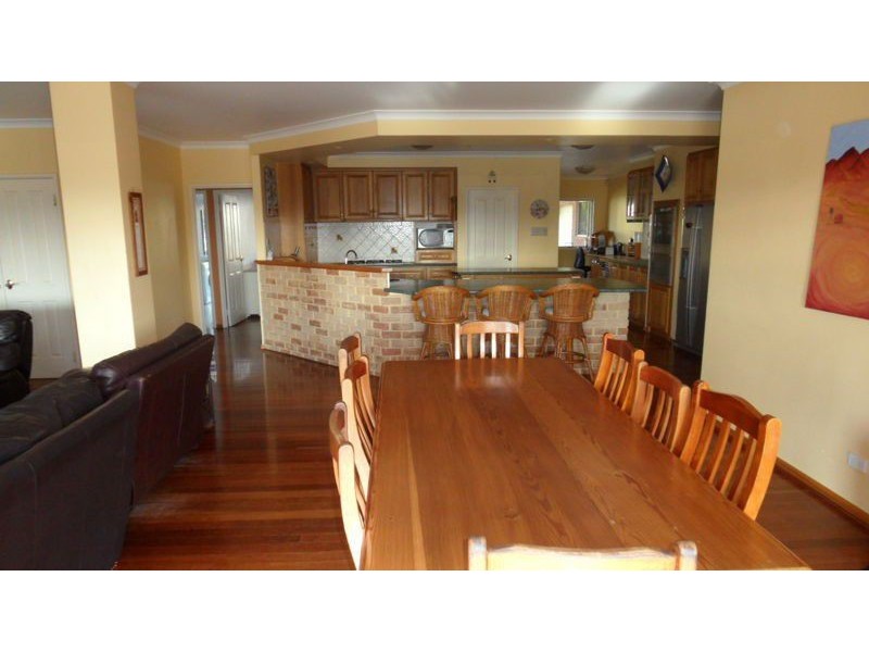 6 RANGEVIEW PLACE, Canning Vale WA 6155