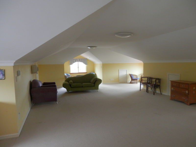 6 RANGEVIEW PLACE, Canning Vale WA 6155