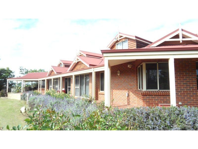 6 RANGEVIEW PLACE, Canning Vale WA 6155