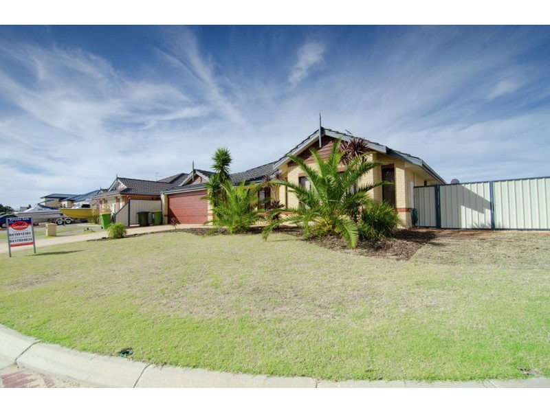 8 CAMDEN WAY, Meadow Springs WA 6210