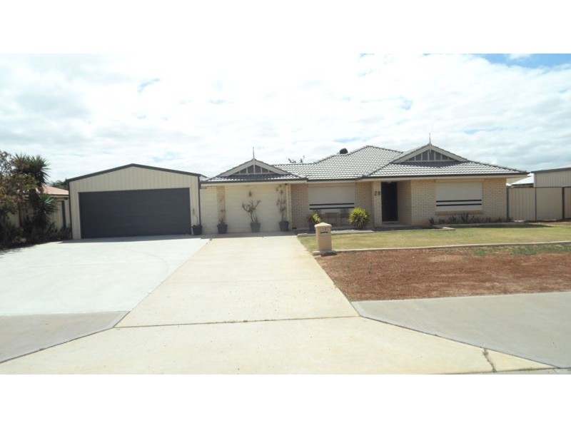 28 WAHN AVENUE, WAGGRAKINE, Geraldton WA 6530