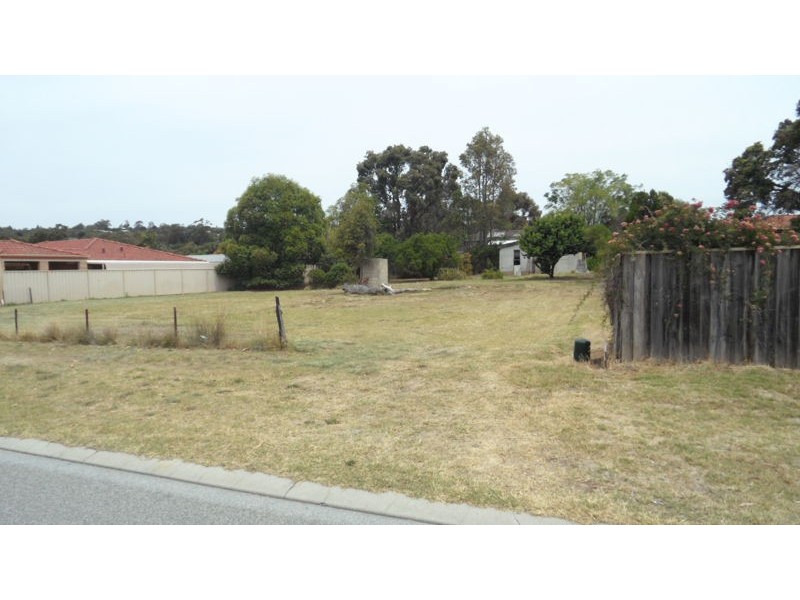 40 MARKHAM WAY, Swan View WA 6056