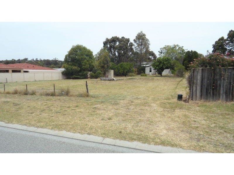 40 MARKHAM WAY, Swan View WA 6056