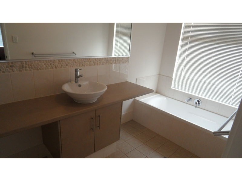 14 COASTSIDE CRESCENT, Glenfield WA 6532