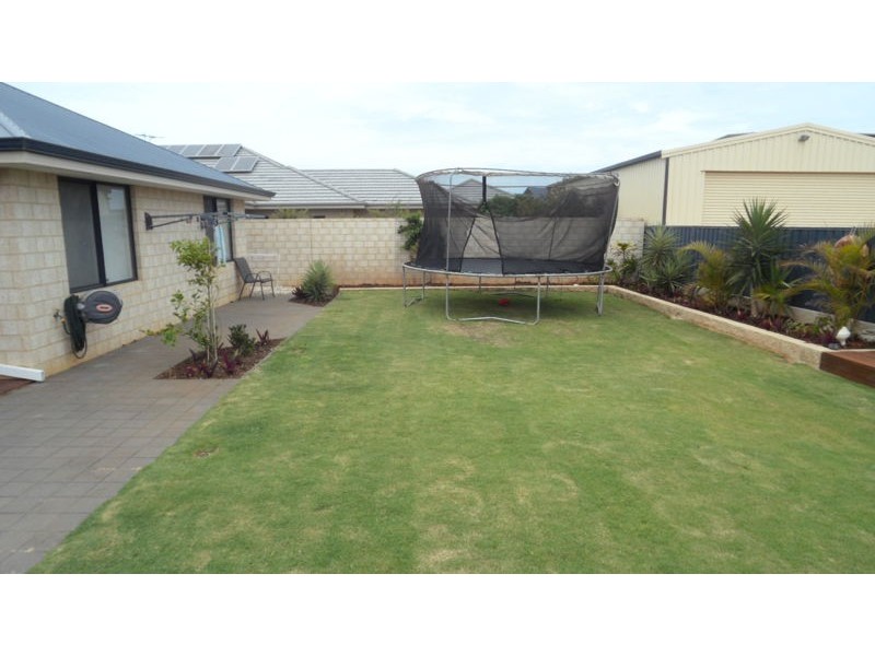 14 COASTSIDE CRESCENT, Glenfield WA 6532