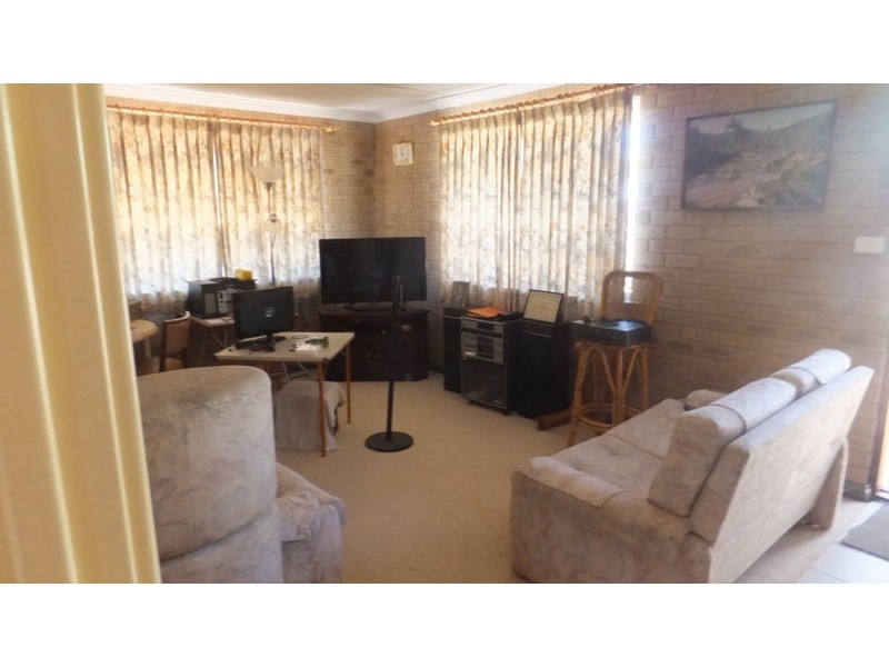 8 COUSINS STREET, Port Denison WA 6525