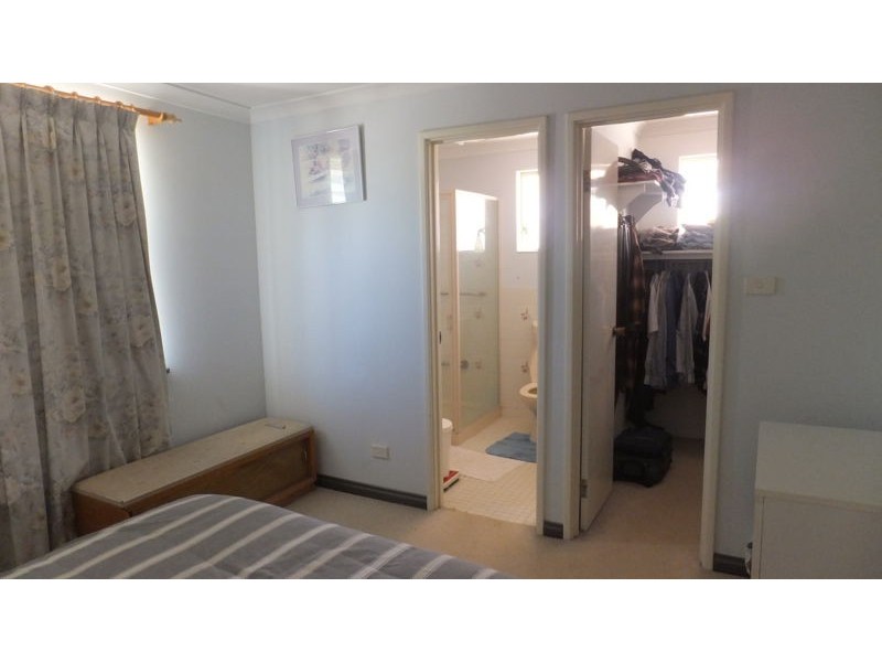 8 COUSINS STREET, Port Denison WA 6525