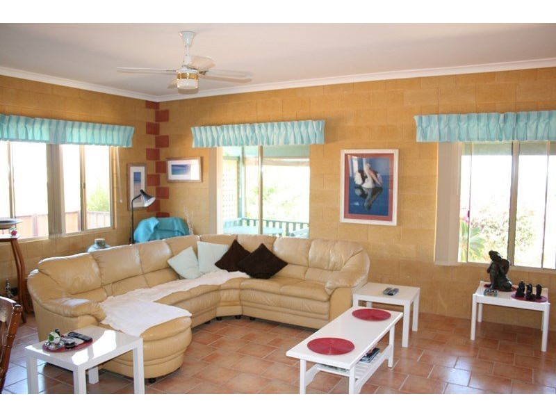 27 FRY COURT, Denham WA 6537