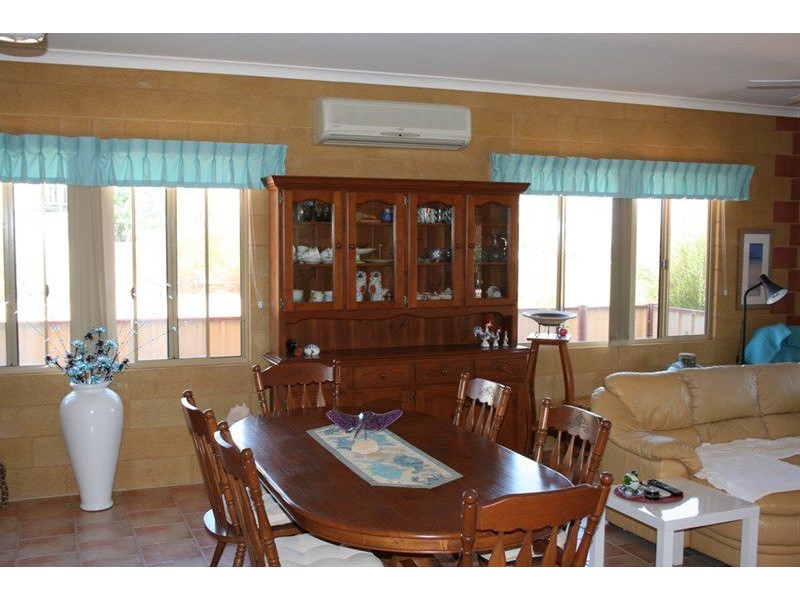 27 FRY COURT, Denham WA 6537