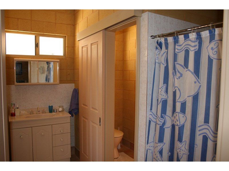 27 FRY COURT, Denham WA 6537